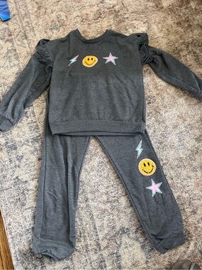 Jessica Simpson Charcoal Gray Pajama Set with Yellow Smile Patch and Pink Stars